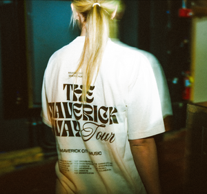 Camiseta Maverick Way Tour - Crema